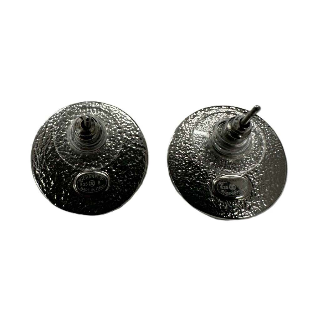 CHANEL White Pearl Logo Earrings - Picture 4 of 10